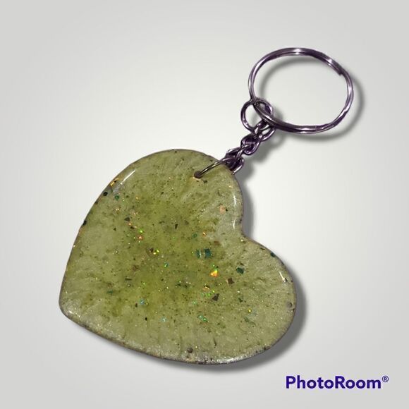 Bella Poarch Yellow Glitter Heart Keychain - Picture 8 of 10